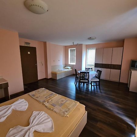 Къща За Гости Яневи ラヴダ 部屋 写真